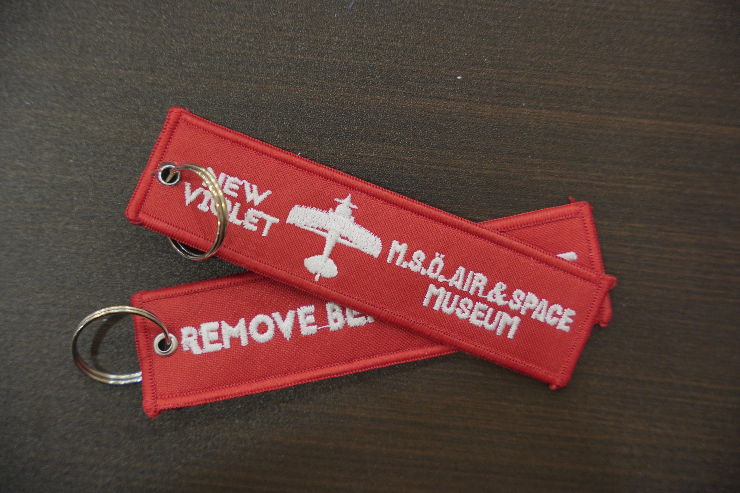 YENİ MENEKŞE NAKIŞ ANAHTARLIK